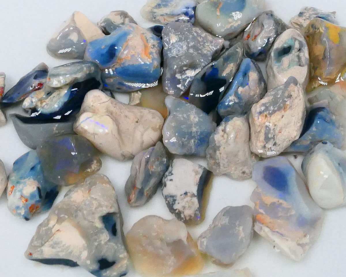 Lightning Ridge Knobby & Knobby formations 430.00cts Potch & Bits of colours only 18mm to chip size Lot B4-A574