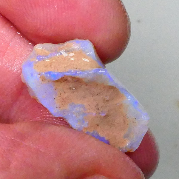 Coober Pedy Crystal Seam opal rough 7.70cts nice bar loaded with blues 22x12x7mm  Lot B4-A556