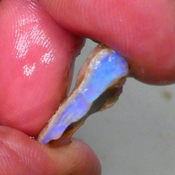 Coober Pedy Crystal Seam opal rough 7.70cts nice bar loaded with blues 22x12x7mm  Lot B4-A556