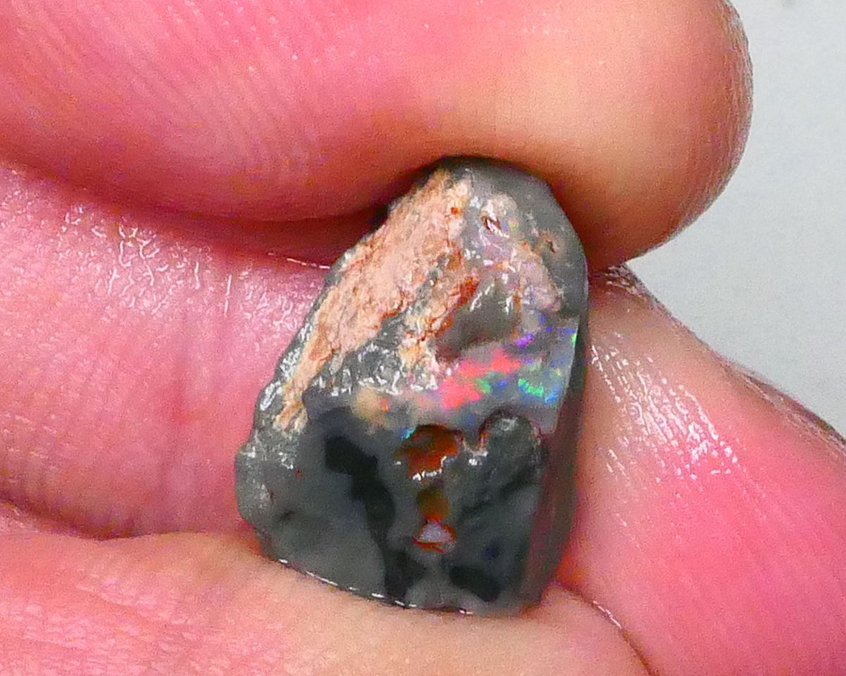 RED Alert Pea knobby on fire 5.00cts Dark base Lightning ridge Material to gamble 16x10x6mm  Lot B4-A567