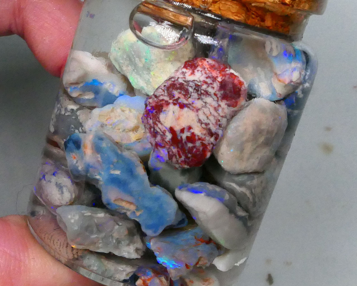 Lighting Ridge Knobby Seam & fossil 147cts Potch & Lots of colours/Multicolours 25mm to chip size  Lot B4-A561