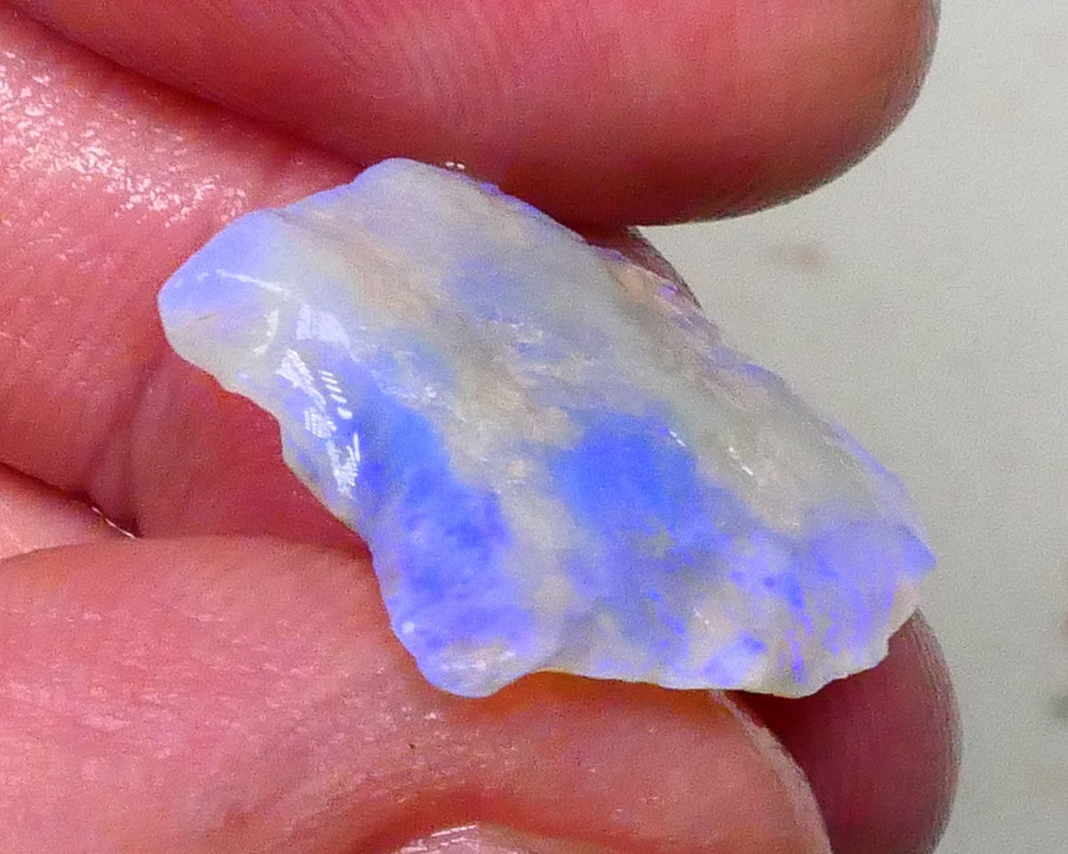 Lightning Ridge Crystal Seam opal 11.00cts 360 visible blues in Milky colour bar 19x19x5mm Lot B4-A582