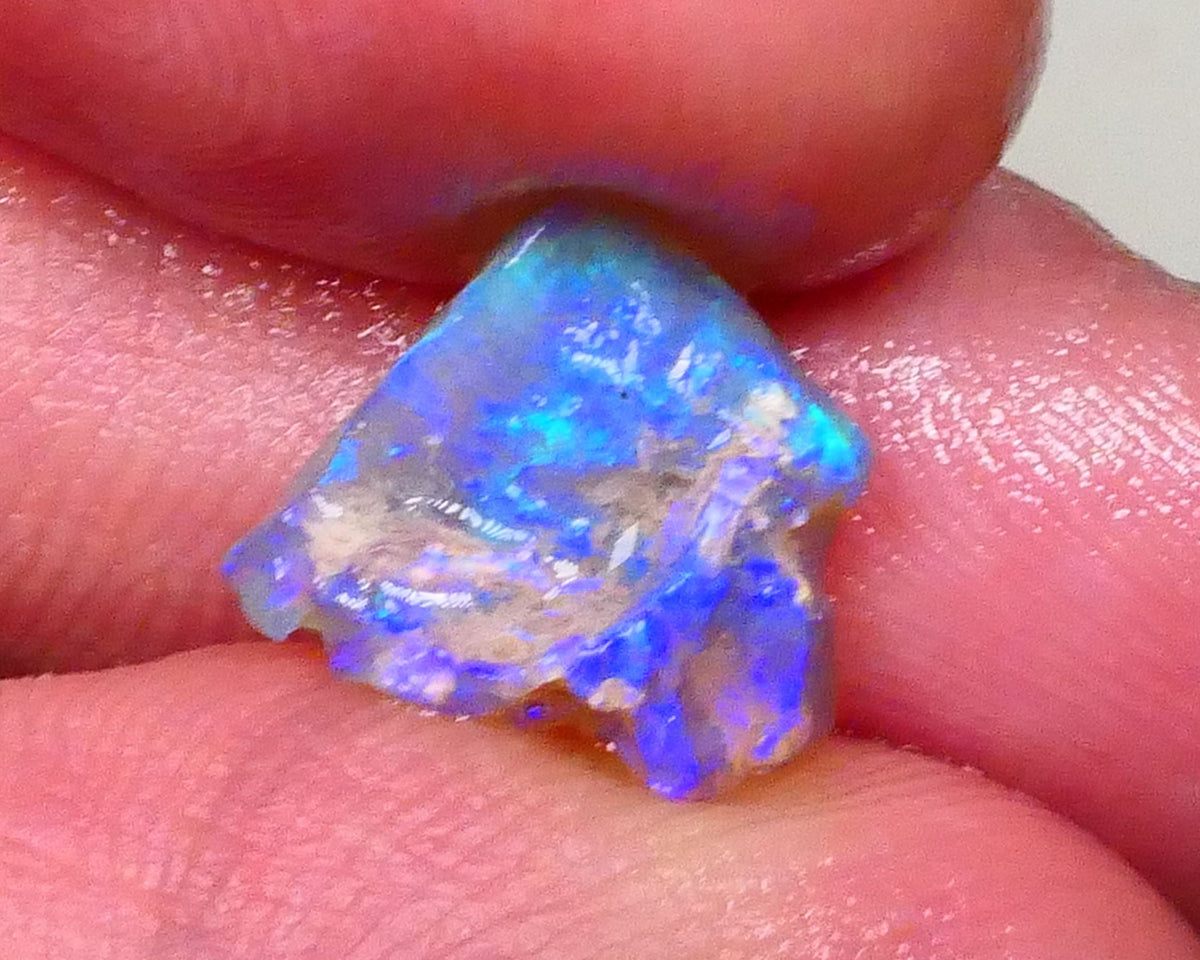 Bright Blue/Green fires on this Crystal Seam opal rough 2.20cts Lightning Ridge Small cutter for those skilled enough 12x10x4mm Lot B4-A581