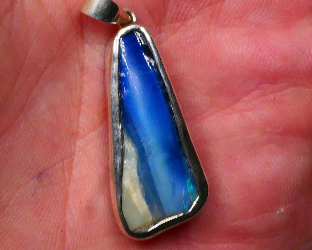 USED !! SETTING FRACTURES ! 39.00cts Total Weight. Sterling Silver custom setting Winton boulder opal Gemstone some bits fires 30x14x7mm   Lot B4-A597