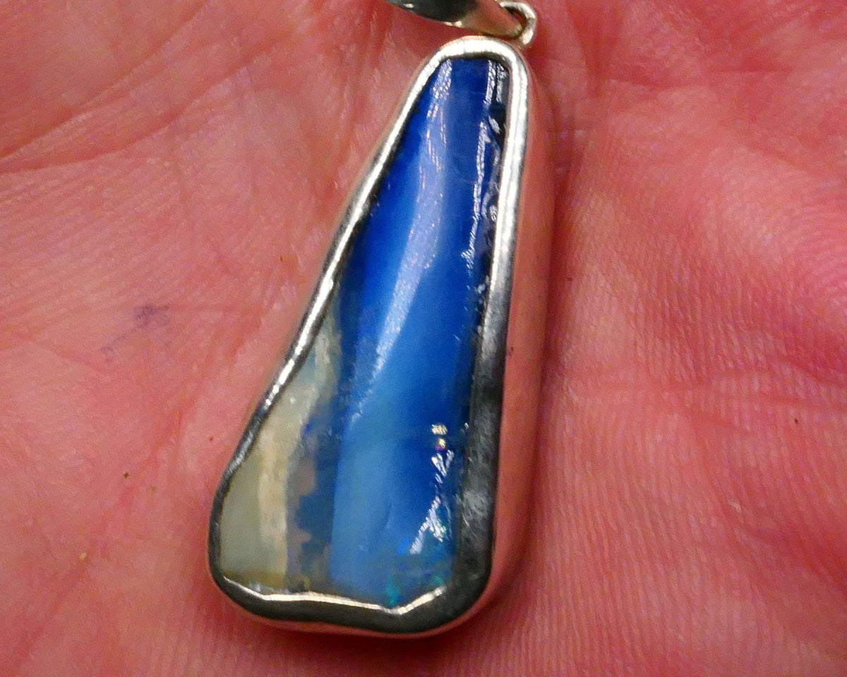 USED !! SETTING FRACTURES ! 39.00cts Total Weight. Sterling Silver custom setting Winton boulder opal Gemstone some bits fires 30x14x7mm   Lot B4-A597