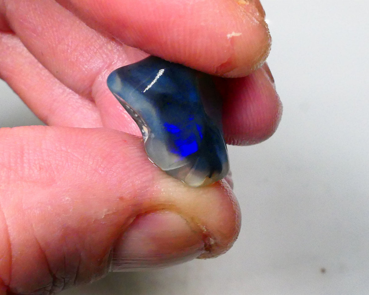 Tumbled black knobby opal rough 18.00cts Lighting Ridge Gorgeous Royal blues making an appearance Chase & cut 17x15x12mm  Lot B4-A584