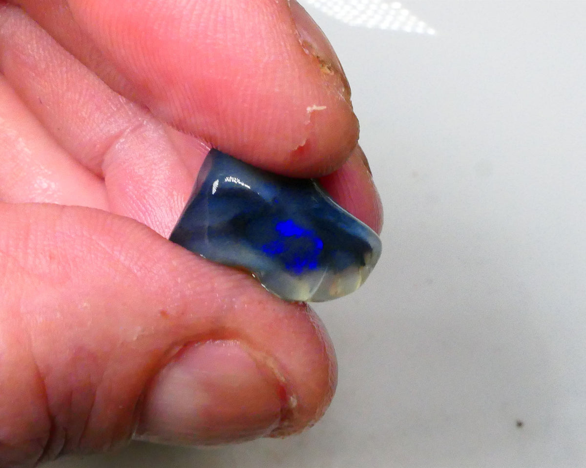 Tumbled black knobby opal rough 18.00cts Lighting Ridge Gorgeous Royal blues making an appearance Chase & cut 17x15x12mm  Lot B4-A584