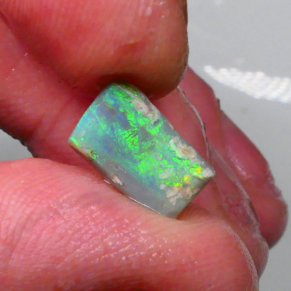 DEAL WOOD FOSSIL RUB Lightning Ridge opal 1.50cts Bright vibrant Green dominant colours gorgeous pattern to face small ring stone here 11x7x2mm  Lot B4-A601