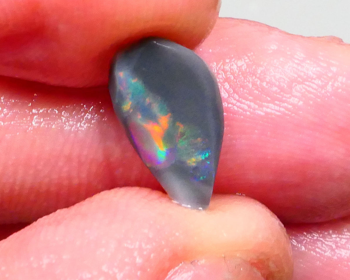 DEAL REDS/ORANGES/PINKS/VIOLET!!!!! Lightning Ridge Red on Black baby !!! Rub 1.60cts 14x7x3mm Lot B4-A604