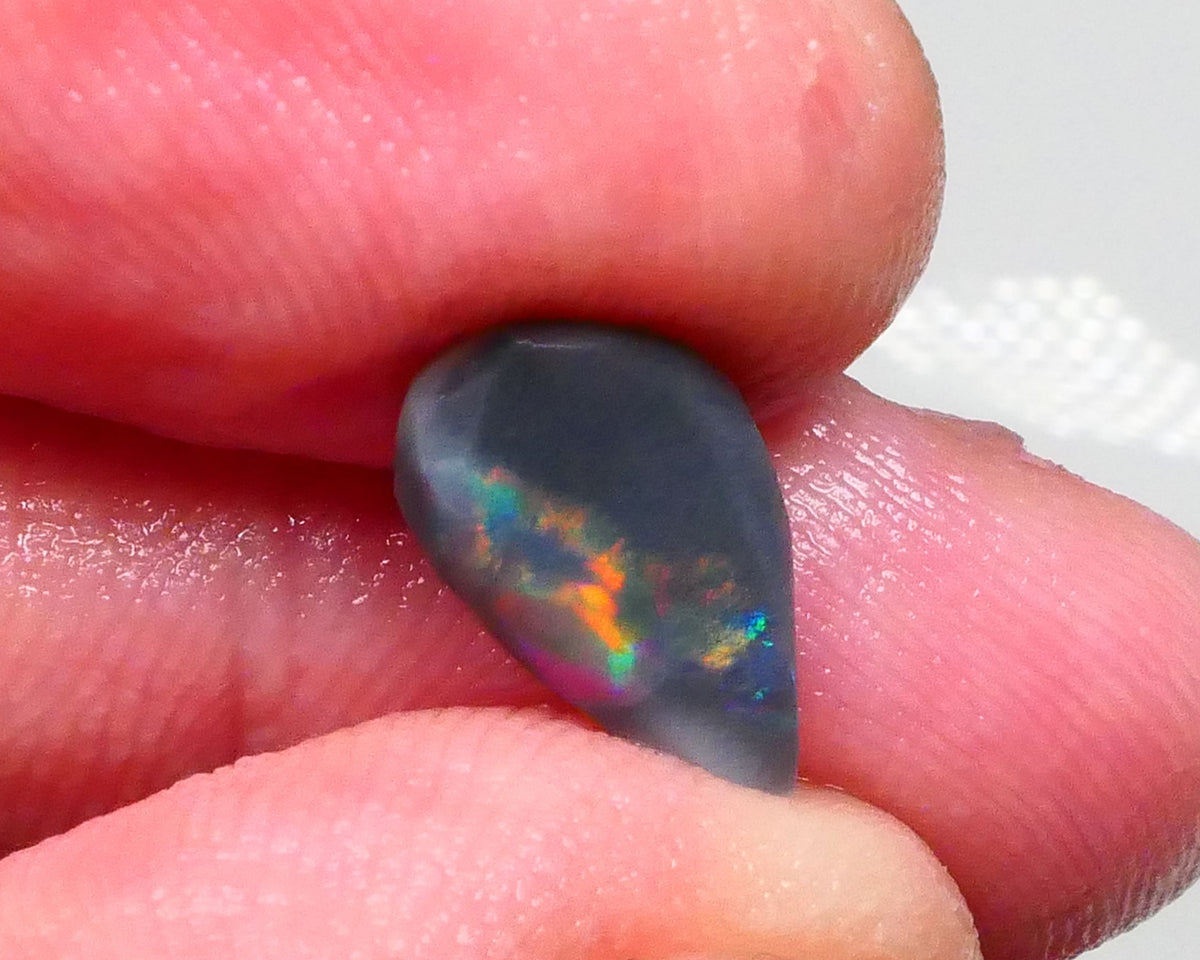 DEAL REDS/ORANGES/PINKS/VIOLET!!!!! Lightning Ridge Red on Black baby !!! Rub 1.60cts 14x7x3mm Lot B4-A604