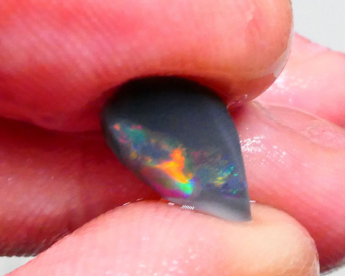 DEAL REDS/ORANGES/PINKS/VIOLET!!!!! Lightning Ridge Red on Black baby !!! Rub 1.60cts 14x7x3mm Lot B4-A604