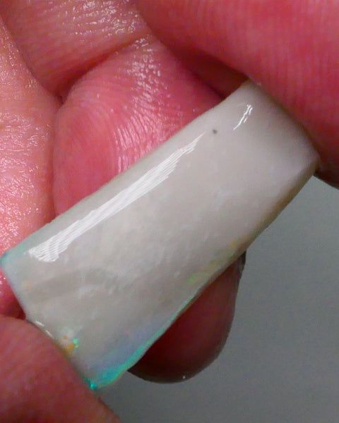 DEAL BIG SIZED RUB 11.20cts Lighting ridge Dark Base Seam opal rub/rough Greens / Yellow Flashes 25x12x5mm  Lot B4-A605