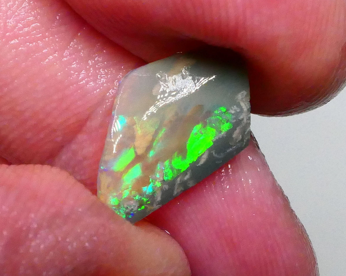 DEAL SUPER BRIGHTNESS !!!! opal rub 1.50cts Lighting ridge opalised wood fossil rub Electric Greens 17x10x2mm Lot B4-A606