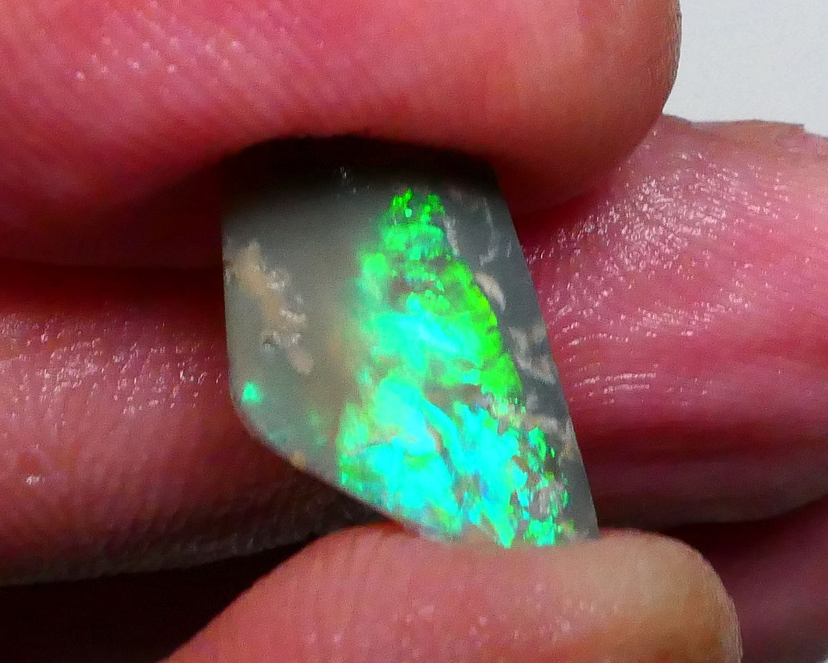 DEAL SUPER BRIGHTNESS !!!! opal rub 1.50cts Lighting ridge opalised wood fossil rub Electric Greens 17x10x2mm Lot B4-A606