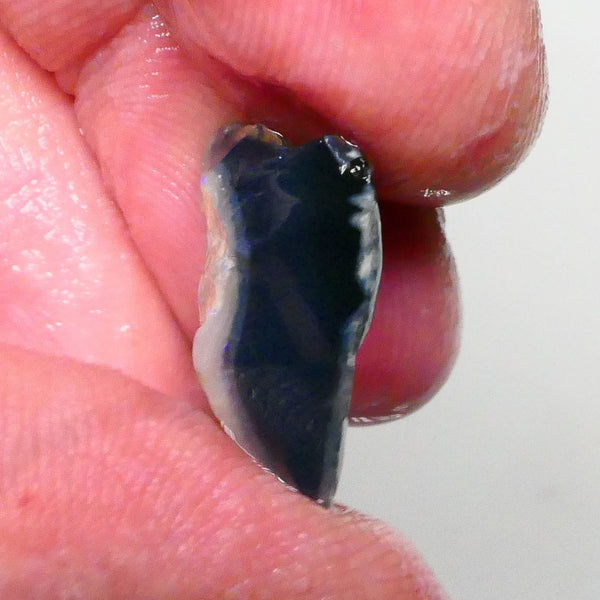 Clipped Dark Base knobby opal rough of Lighting Ridge 7.75cts blue colours showing through the skin 20x13x7mm  Lot B4-A608