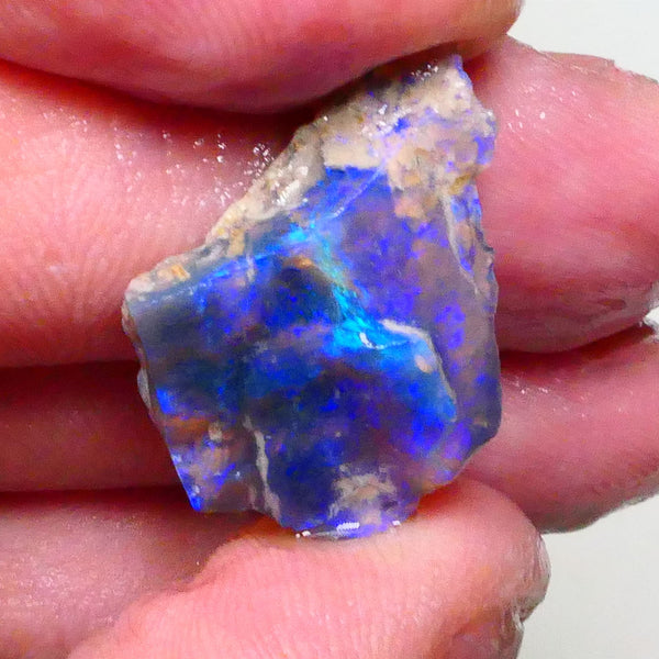 Gorgeous Bright Royal Blues on this Black seam opal rough to cut 8.60cts Lightning Ridge Material 27x18x6mm  Lot B4-A623