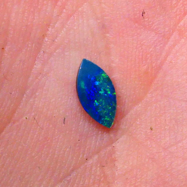 Coober Pedy Opal doublet Jewellery Grade 0.30cts Green/Blue fires top polish ready to set 7x4x1mm Lot B4-A635