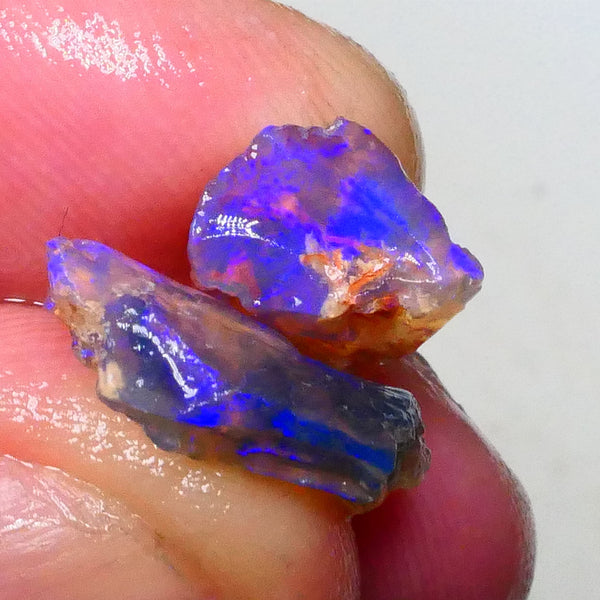 dark Crystal opalised wood fossil rough pair 7.75cts Lightning Ridge Material Loaded with blues 17x9x5mm & 12x10x7mm Lot B4-A634