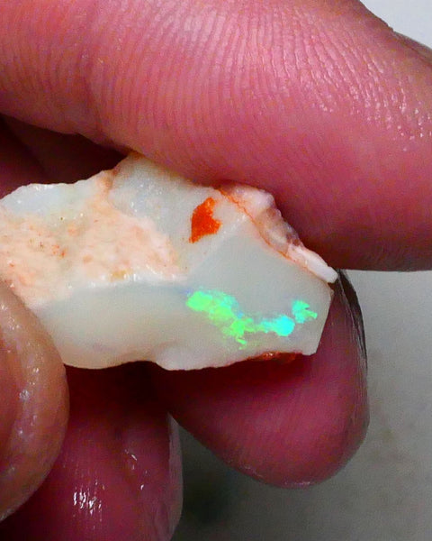Bright Green Dominant Multifires Light Grey base Seam opal to cut 15.75cts Coober Pedy Material 23x15x11mm   Lot B4-A625