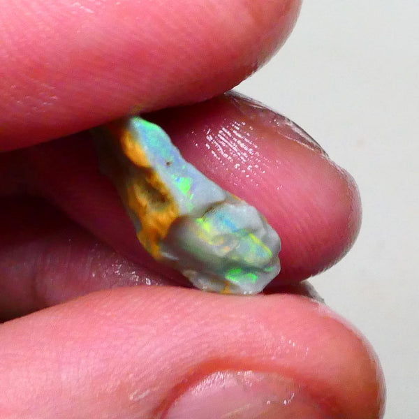 Bright Stunning Multicolours Bar & skin visible 5.00cts Lightning Ridge Seam opal to cut 17x11x5mm    Lot B4-A655