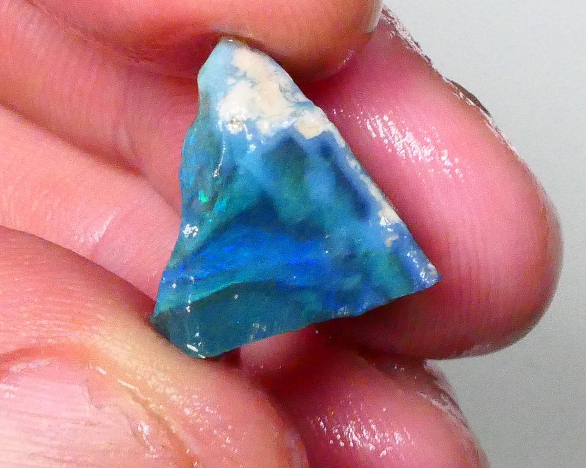 black opal Seam rough to cut 10.00cts Lightning Ridge Material Nice greens & blues to expose & cut 15x14x11mm Lot B4-A666