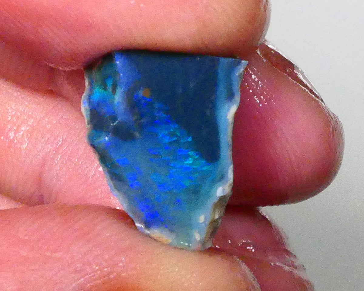 black opal Seam rough to cut 10.00cts Lightning Ridge Material Nice greens & blues to expose & cut 15x14x11mm Lot B4-A666