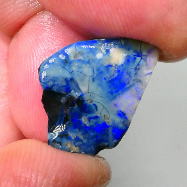 Blue on black/Dark seam opal rough 12.70cts Picture stone face? Potch Lines Webbing ? Who want its to cut & polish 23x15x7mm Lot B4-A715