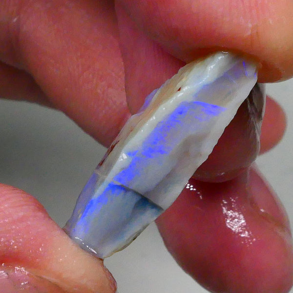 Dark Crystal Seam opal rough to cut 12.75cts Blue bar with 360 & Top & bottom skin visibility should give a full face :) 24x15x6mm  Lot B4-A706