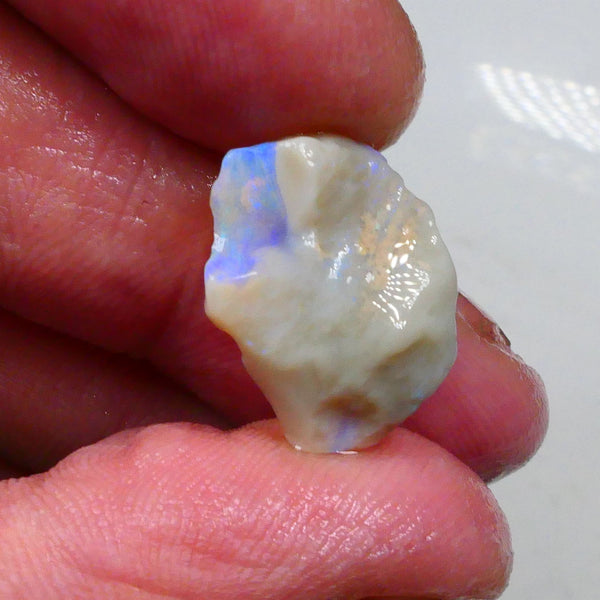highly visible Very Bright green/blue bar Lights up the top skin 8.30cts some inclusions showing under top crystal Lighting Ridge material to gamble 19x14x6mm  Lot B4-A720