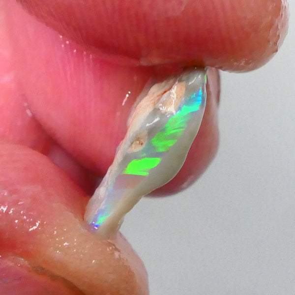 Gorgeous Bright & Vibrant Green dominant Multifires 1.80cts Lightning Ridge Seam opal rough small Cutter 14x11x3mm Lot B4-A752