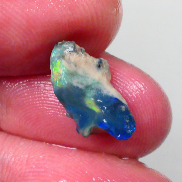 Gorgeous Green Blue dominant Multifires 3.10cts Lightning Ridge Seam opal formation Pointer to cut 16x10x5mm Lot B4-A751