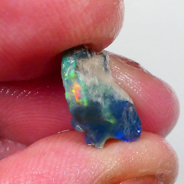 Gorgeous Green Blue dominant Multifires 3.10cts Lightning Ridge Seam opal formation Pointer to cut 16x10x5mm Lot B4-A751
