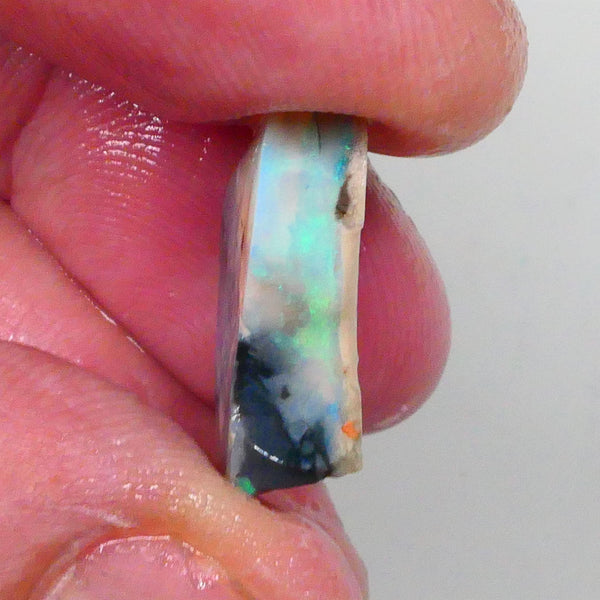 Green dominant fires on this Black/Dark Seam opal rough 10.15cts Lightning Ridge Material to cut 21x15x5mm Lot B4-A742
