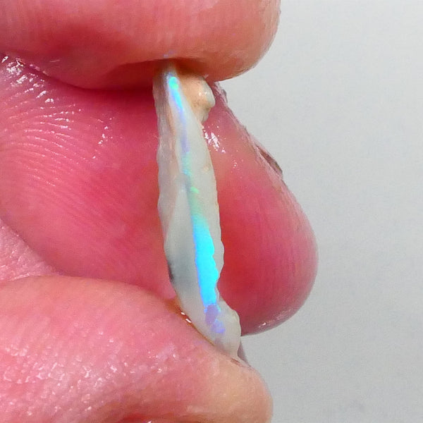 Electric Bright Teal/Aqua marine/Green in flat bar with 360 colour 2.75cts Lightning Ridge rough to cut 21x10x4mm  Lot B4-A740