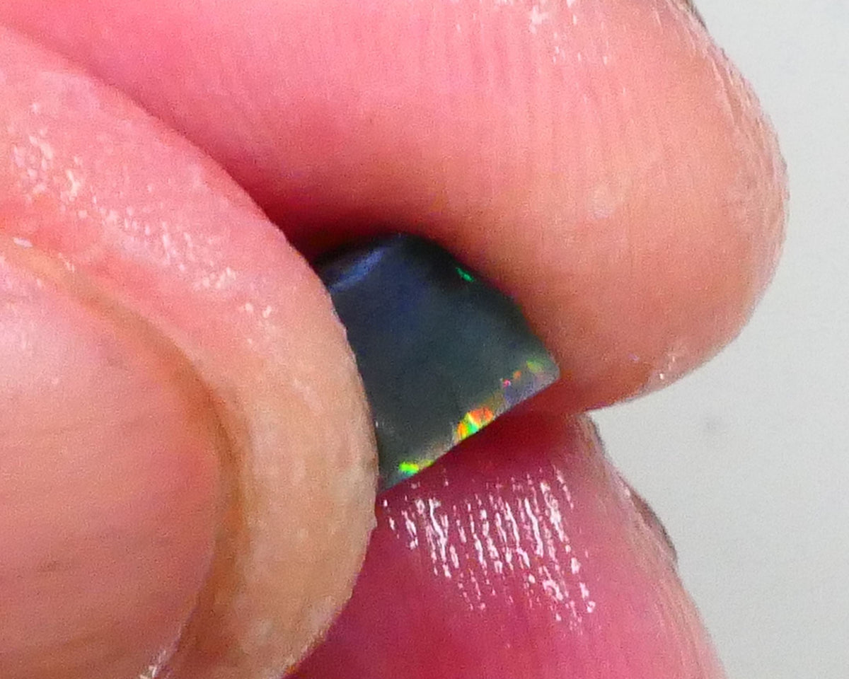 Gorgeous Broad zone of Electric Bright Green fires 1.60cts Lightning Ridge rub/rough pointer to finish 8x6x5mm   Lot B4-A736