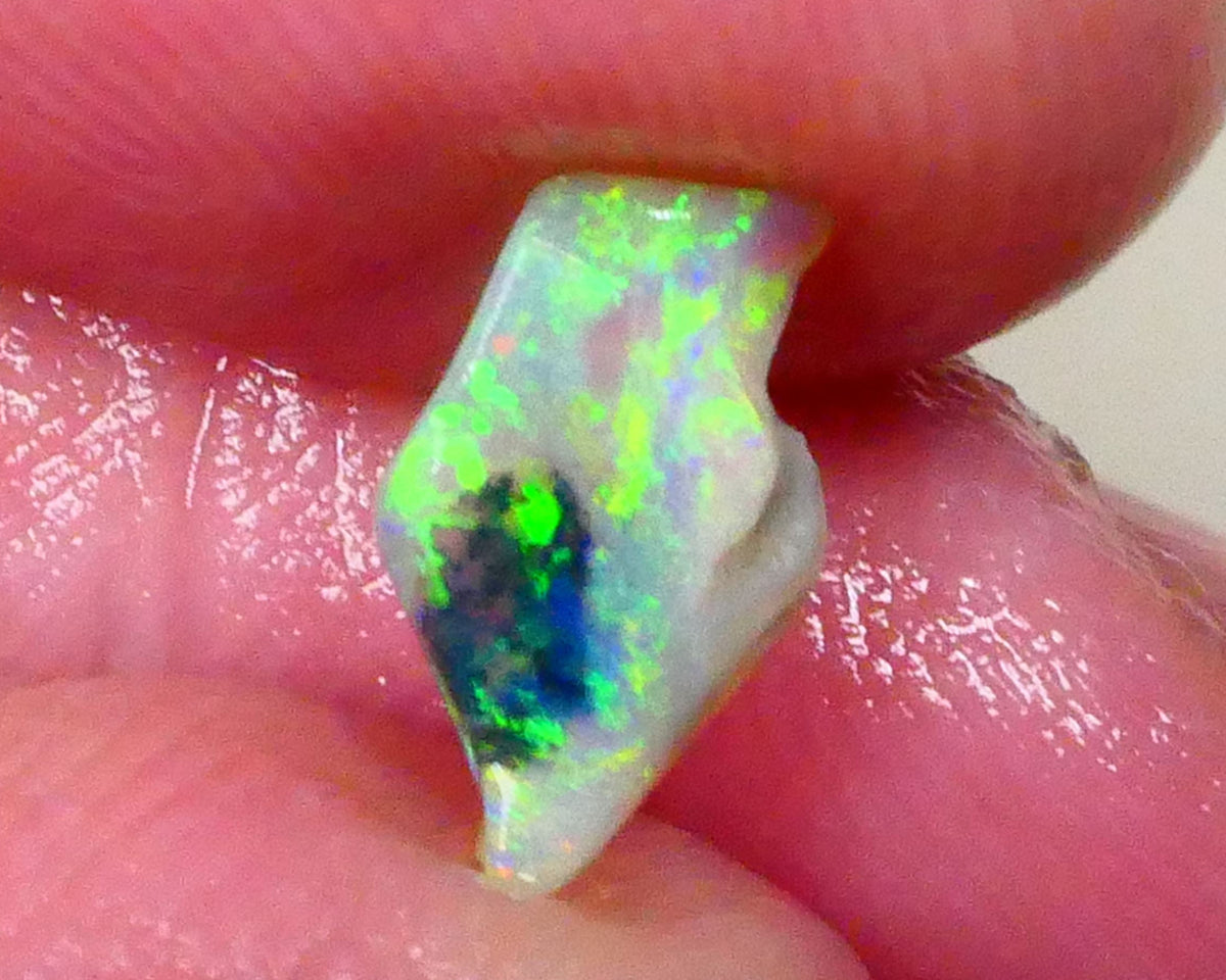 Small Bling Bling Crystal rough of Lightning Ridge to cut & polish 0.70cts Stunning Very Bright Vibrant Multifires 11x6x2mm  Lot B4-A772