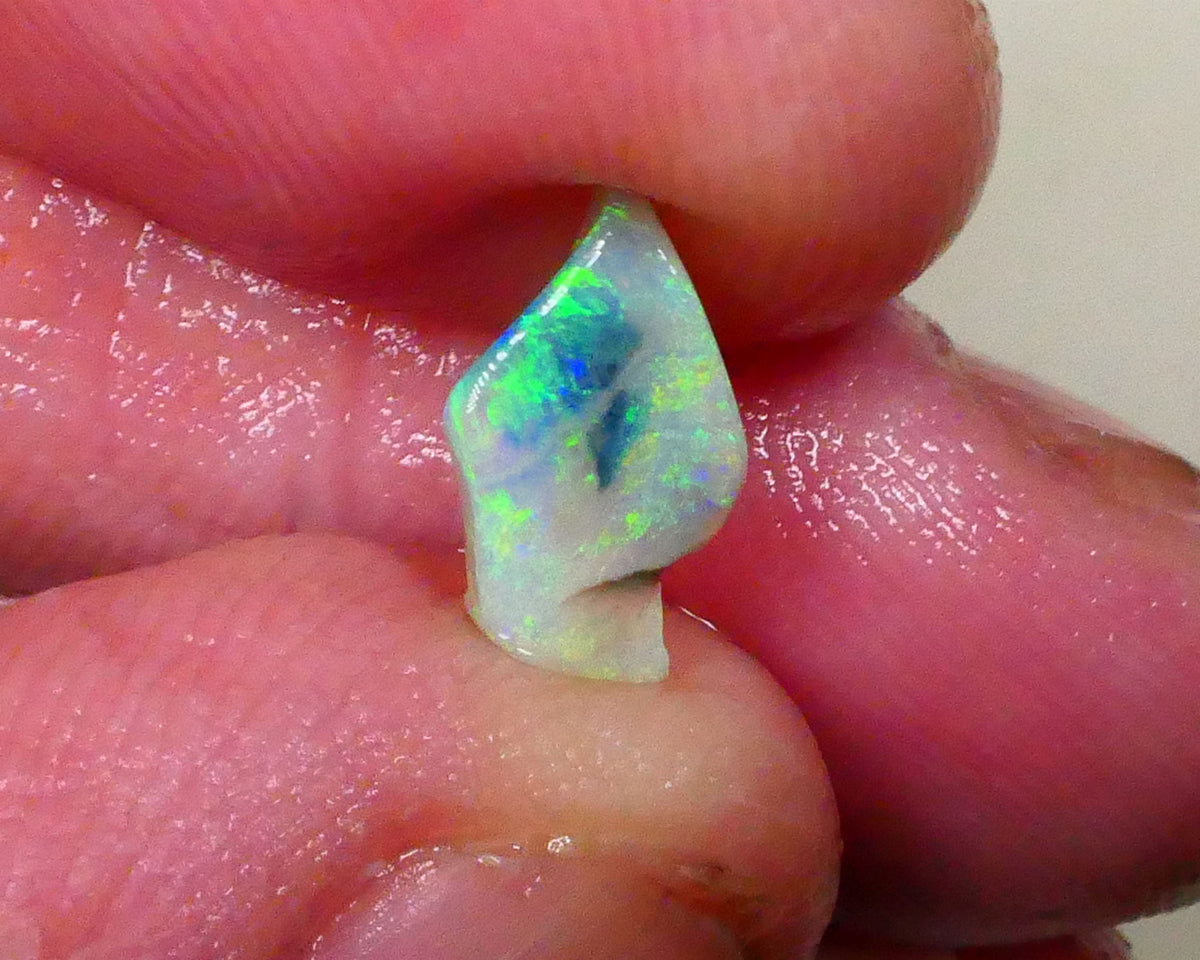 Small Bling Bling Crystal rough of Lightning Ridge to cut & polish 0.70cts Stunning Very Bright Vibrant Multifires 11x6x2mm  Lot B4-A772