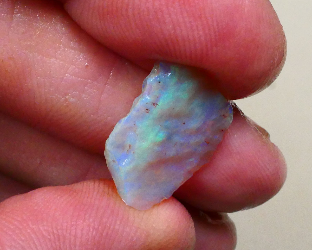Crystal Seam opal of Lighting Ridge 4.00cts Light Blue & greens colours to cut & Polish note thickness 19x13x3mm  Lot B4-A801