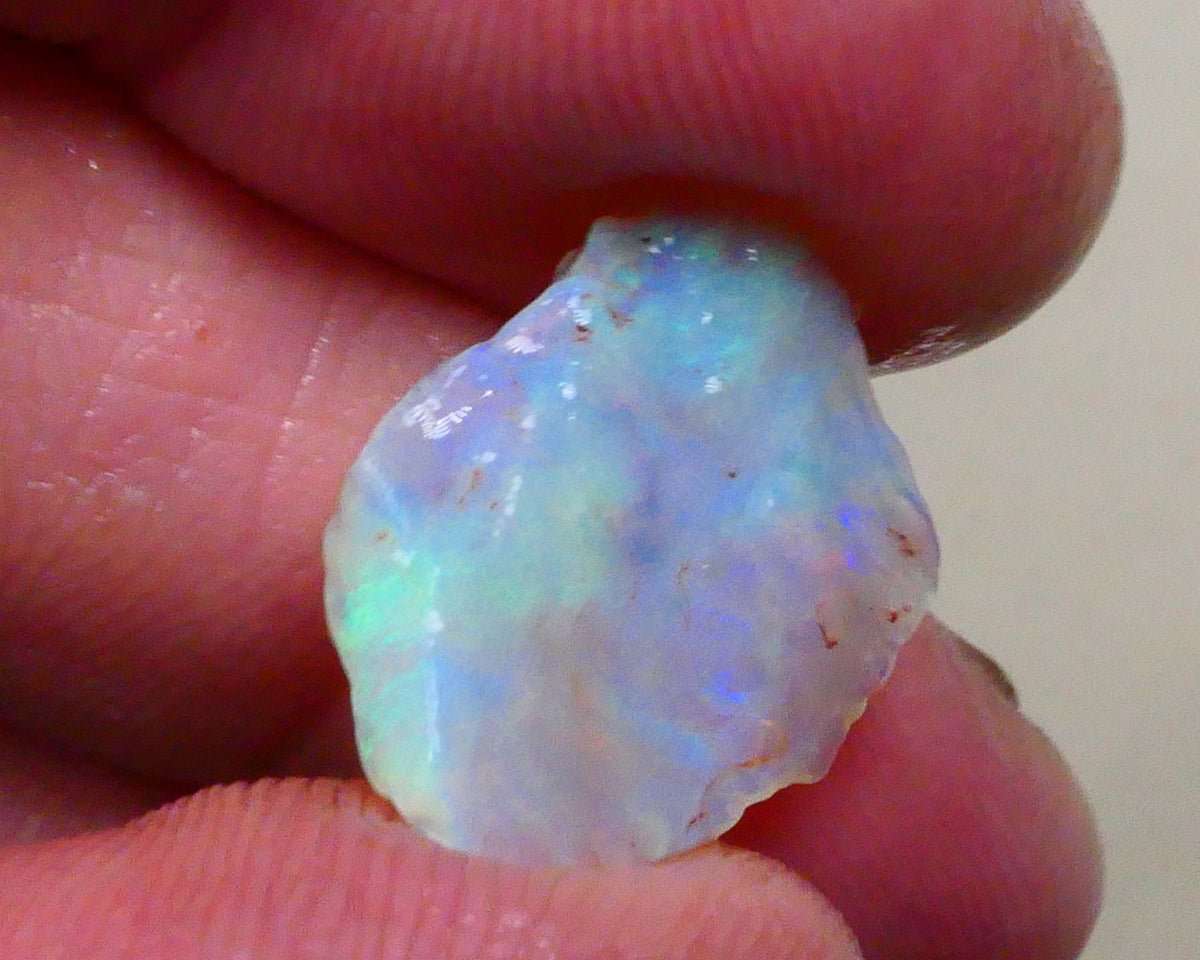 Crystal Seam opal of Lighting Ridge 4.00cts Light Blue & greens colours to cut & Polish note thickness 19x13x3mm  Lot B4-A801