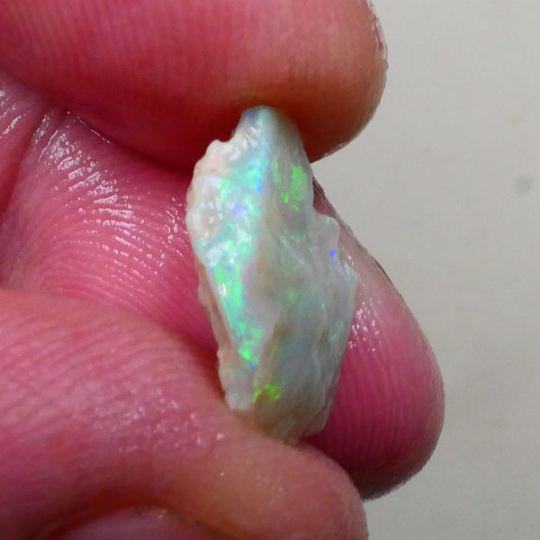 gorgeous Greens/Yellows/Blues 3.60cts Knobby opal rough of Lighting Ridge Material to cut 16x12x4mm Lot B4-A799