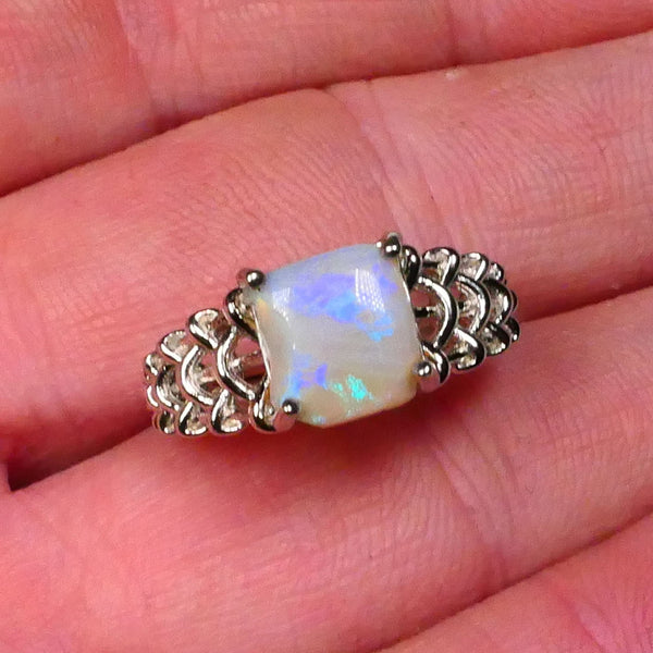 HAS SETTING FRACTURES !! Bid-4.com Bid for Australian opal £1 No Reserve Auctions Details to come Lot B4-A833