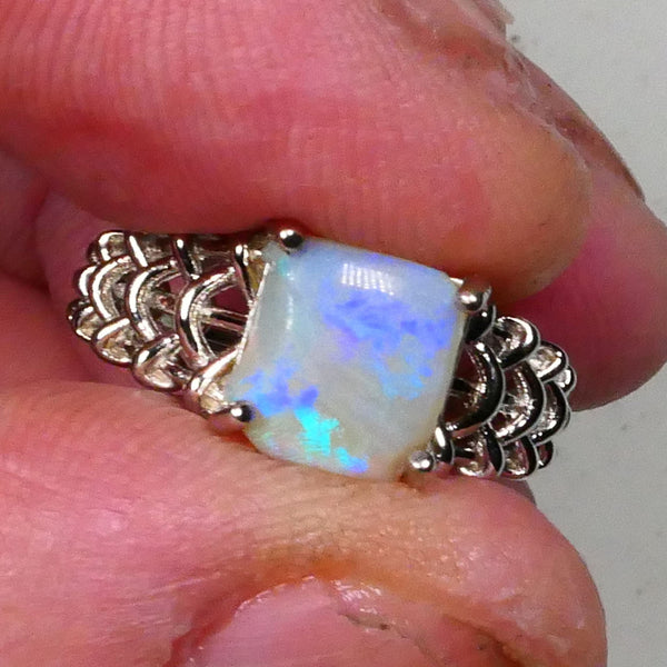 HAS SETTING FRACTURES !! Bid-4.com Bid for Australian opal £1 No Reserve Auctions Details to come Lot B4-A833