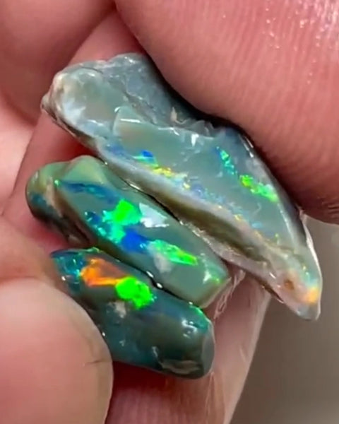 Bid-4.com Bid for Australian opal £1 No Reserve Auction Lightning Ridge 8.45cts 19x8x5 to 10x6x2 mm Lot B4-A825