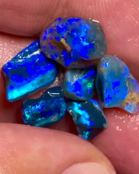 Lightning Ridge 10.75cts  11x7x4 to 8x4x3 mm Bid-4.com Bid for Australian opal raw/rough/rubbed/polished £1 No Reserve Auctions Details to come Lot B4-A871