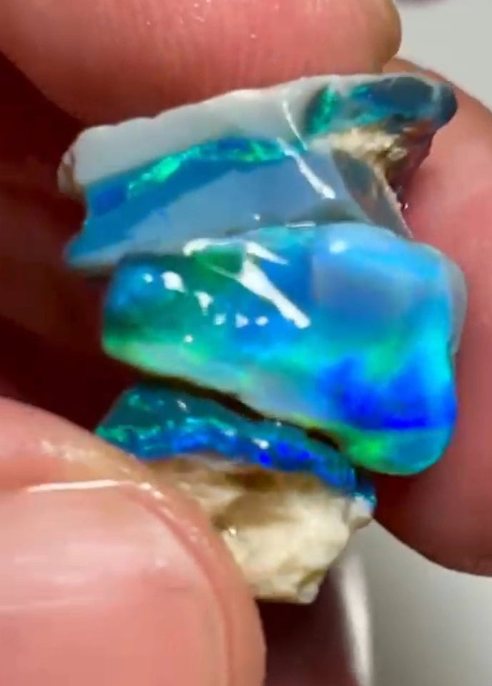 Bid-4.com Bid for Australian opal £1 No Reserve Auction Lightning Ridge 21.75cts 20x11x9 to 15x10x6 mm Lot B4-A824