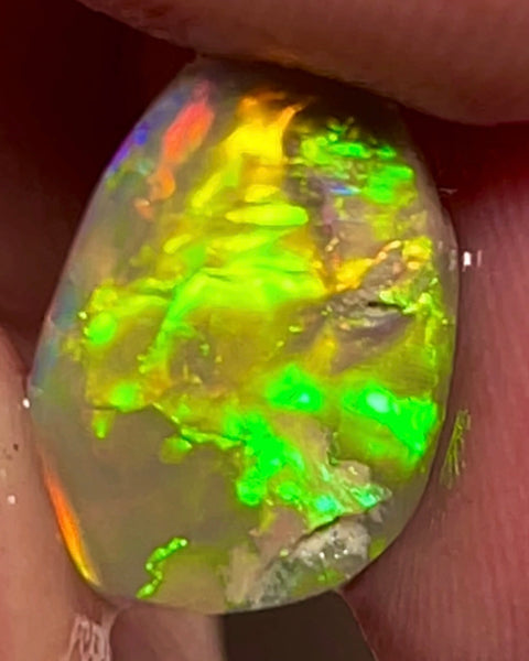 Lightning Ridge Rub 2.65cts  16.00x 11.00x 2.00mm Bid for Australian opal raw/rough/rubbed/polished £1 No Reserve Auctions Details to come Lot B4-A884