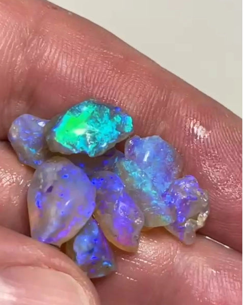 Bid-4.com Bid for Australian opal £1 No Reserve Auction Lightning Ridge 21.75cts 14x10x5 to 10x6x4 mm Lot B4-A823
