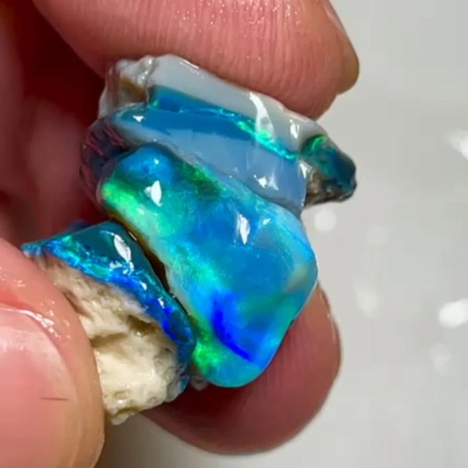 Bid-4.com Bid for Australian opal £1 No Reserve Auction Lightning Ridge 21.75cts 20x11x9 to 15x10x6 mm Lot B4-A824