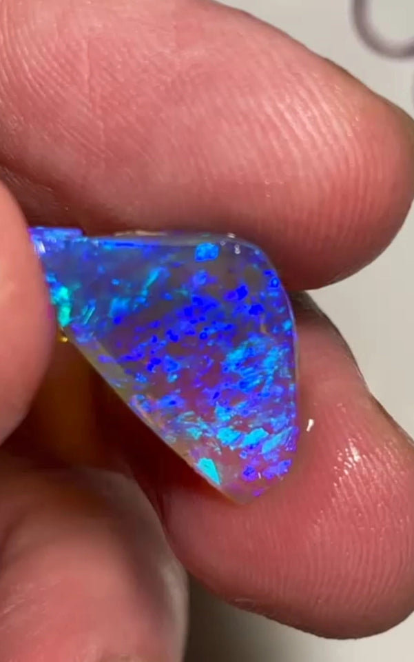 Lightning Ridge Rub 5.75cts 21.00x 12.00x 3.00mm Bid for Australian opal raw/rough/rubbed/polished £1 No Reserve Auctions Details to come Lot B4-A885