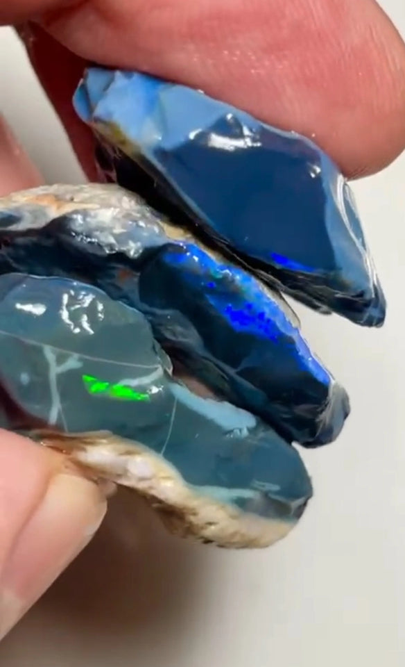 Lightning Ridge 119.50cts 34x25x6 to 29x23x7 mm Bid-4.com Bid for Australian opal raw/rough/rubbed/polished £1 No Reserve Auctions Details to come Lot B4-A867